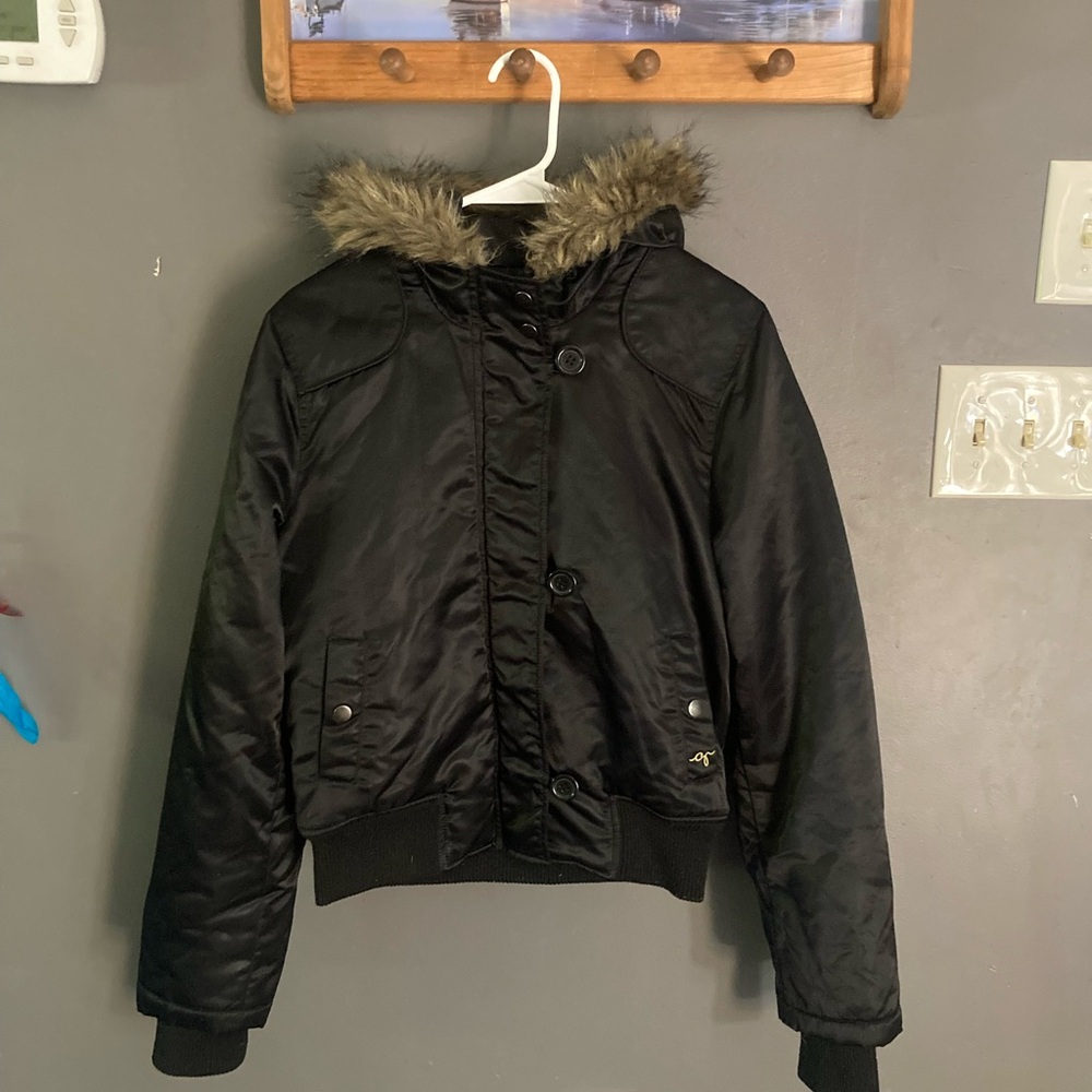 Adorable Guess black crop hooded jacket excellent condition size large